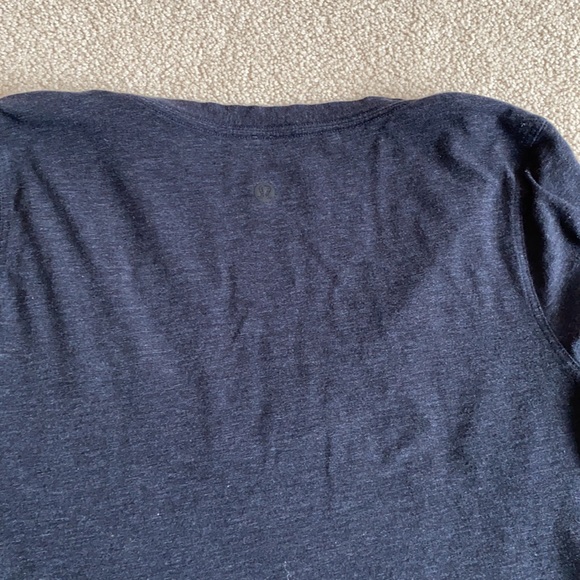Lululemon Love Tee 6 - Picture 7 of 7